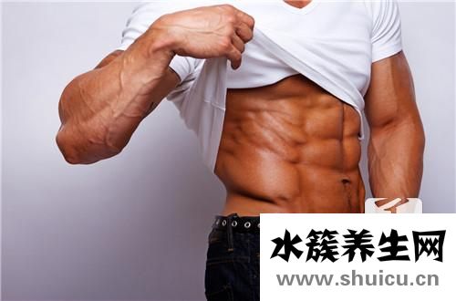 刻意地收腹挺胸危害